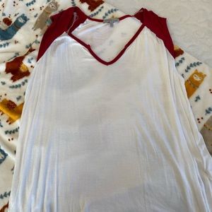 A long shirt perfect for summer.